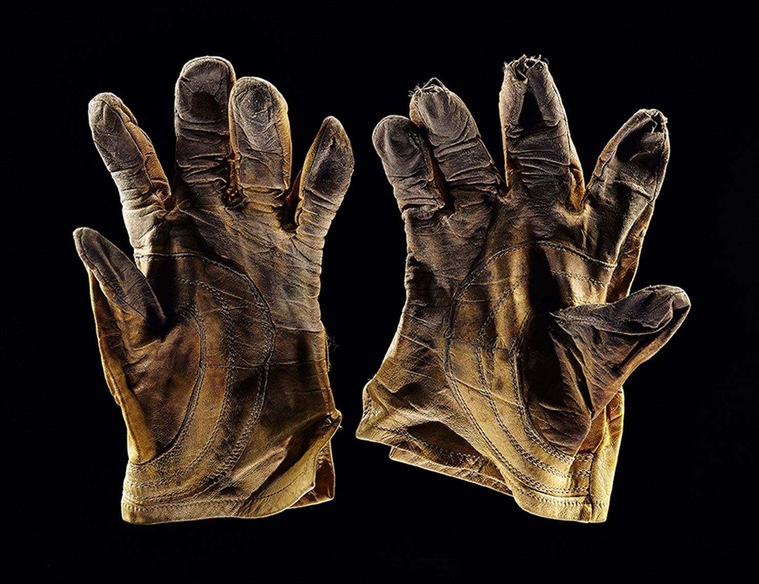 Work-Gloves-Pair-2